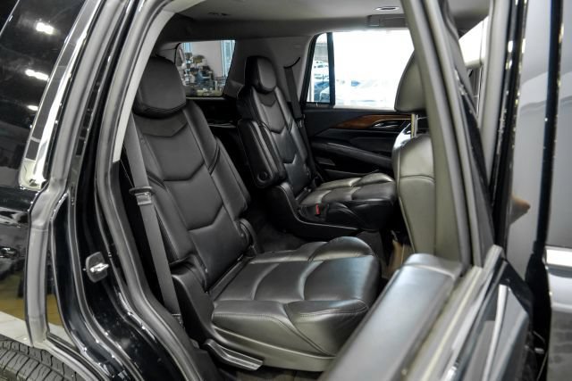 Used 2020 Cadillac Escalade 2WD image 40