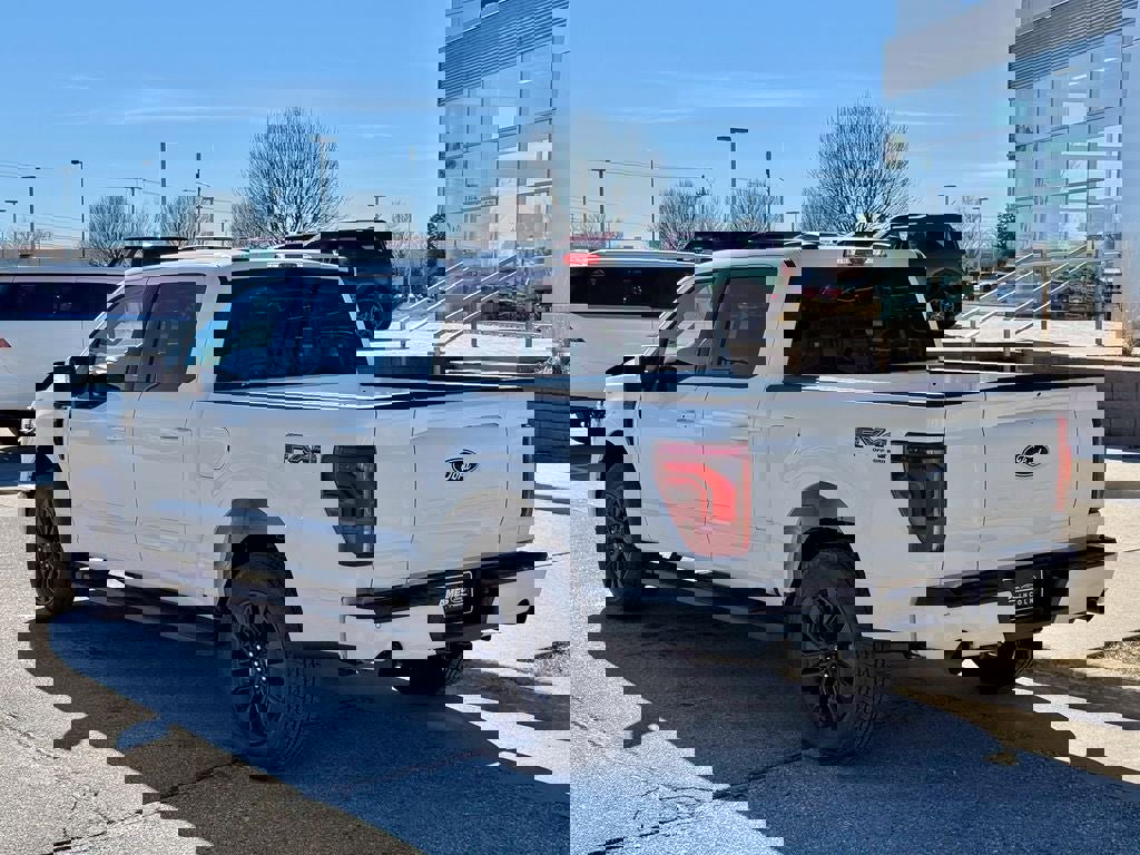 New 2026 Ford F150 Lariat w/ Equipment Group 502A High image 4