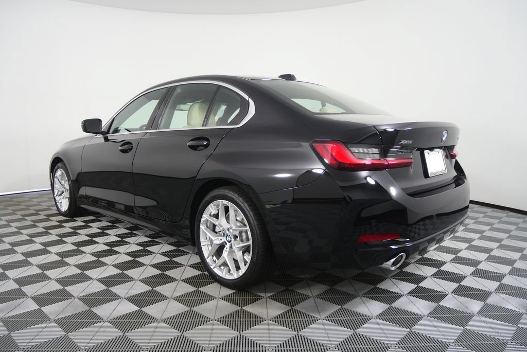 Certified 2025 BMW 330i xDrive Sedan w/ Convenience Package AWD/4WD image 5