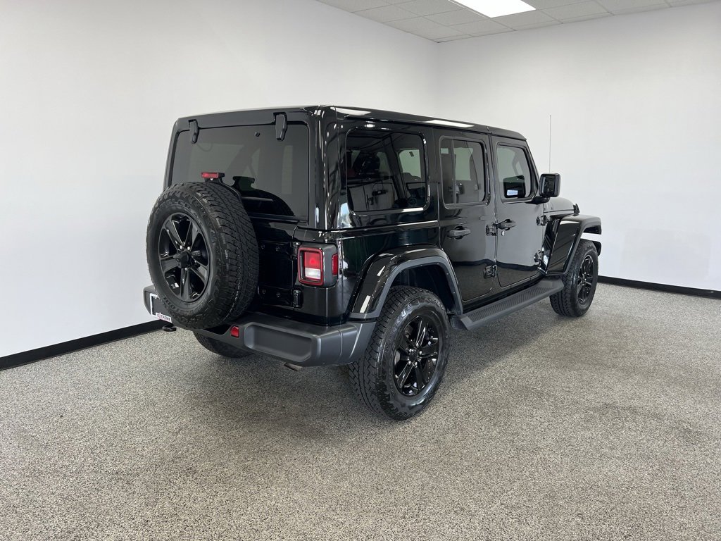 Used 2022 Jeep Wrangler Unlimited Sahara image 16