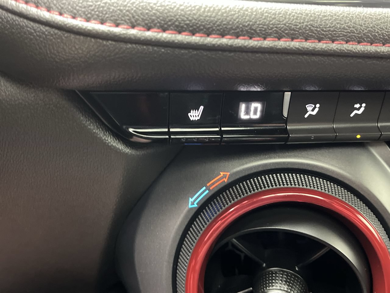 Used 2020 Chevrolet Blazer RS w/ LPO, Floor Liner Package AWD/4WD image 24