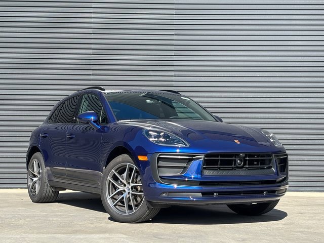 Certified 2025 Porsche Macan image 9
