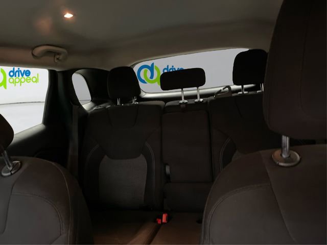 Used 2021 Jeep Cherokee Latitude w/ Mopar Interior Package image 19