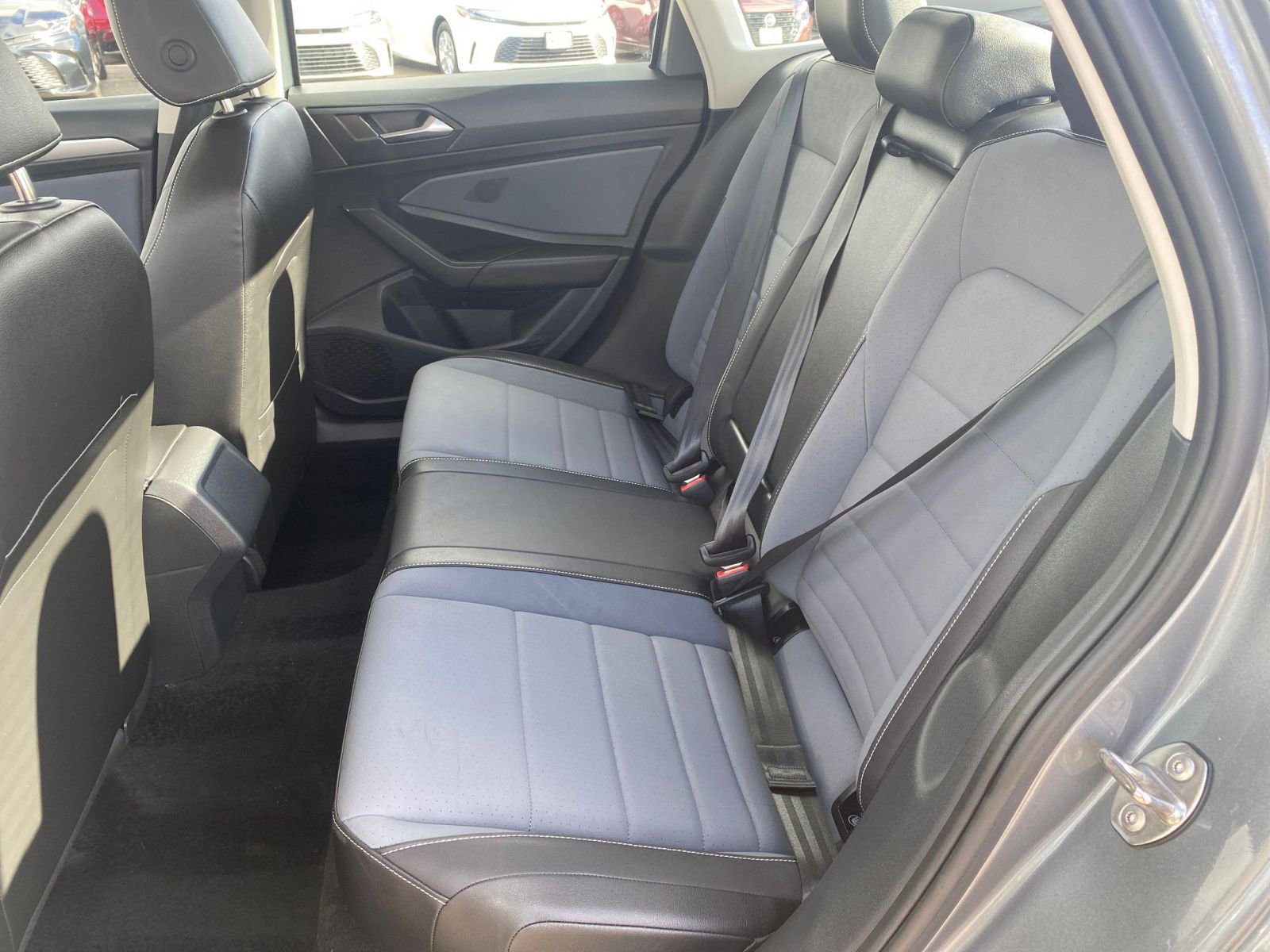 Used 2025 Volkswagen Jetta SE image 25