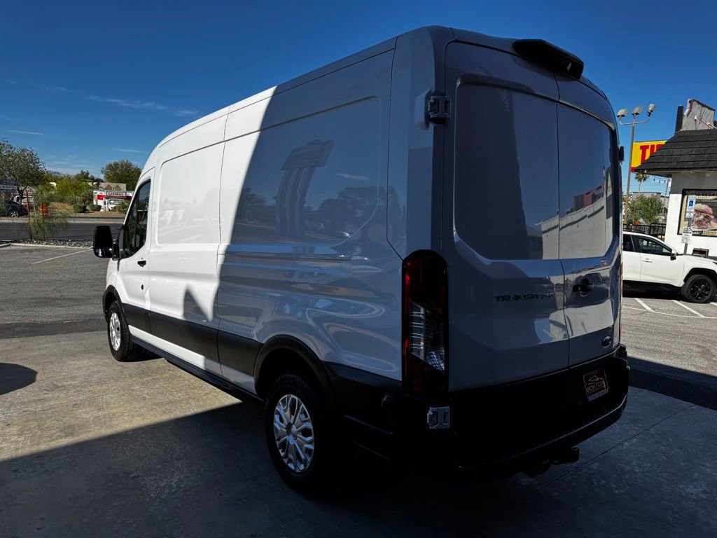Used 2020 Ford Transit 250 Medium Roof image 9