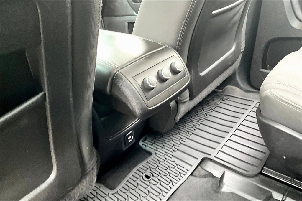 Used 2017 Chevrolet Traverse LT w/ Style and Technology Package image 10