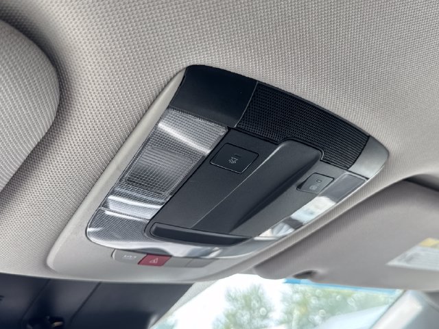 Used 2025 Kia Sorento S FWD image 29