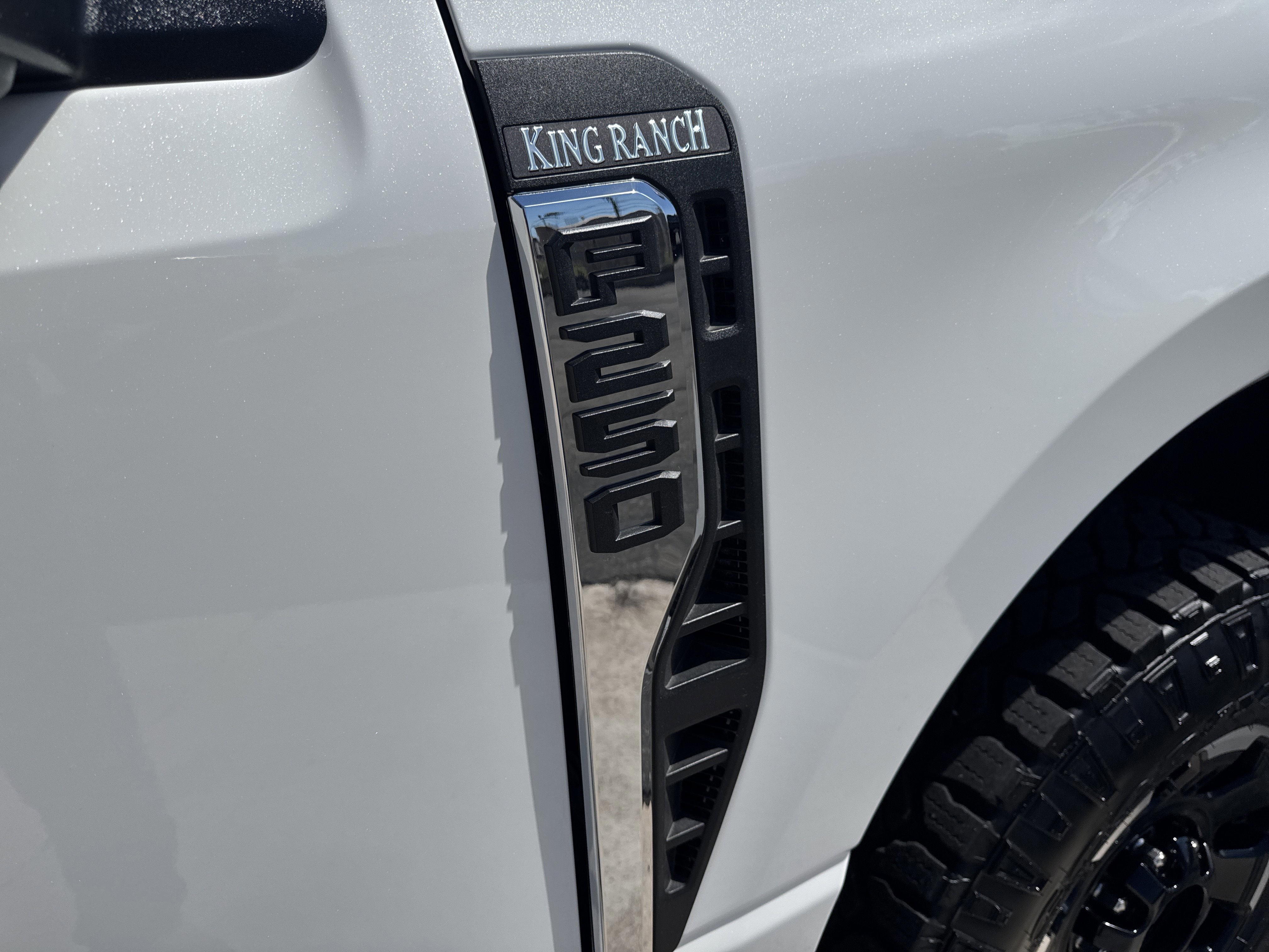 New 2025 Ford F250 King Ranch w/ Tremor Off-Road Package image 18