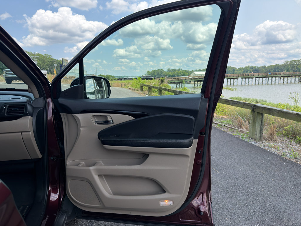 Used 2017 Honda Pilot Elite image 20