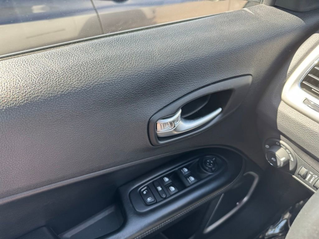 Used 2019 Jeep Compass High Altitude AWD/4WD image 24