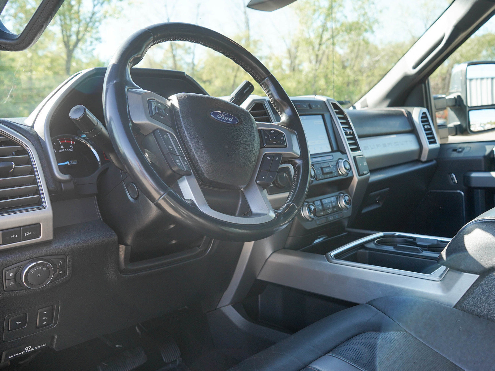 Used 2019 Ford F350 Platinum w/ Platinum Ultimate Package AWD/4WD image 25