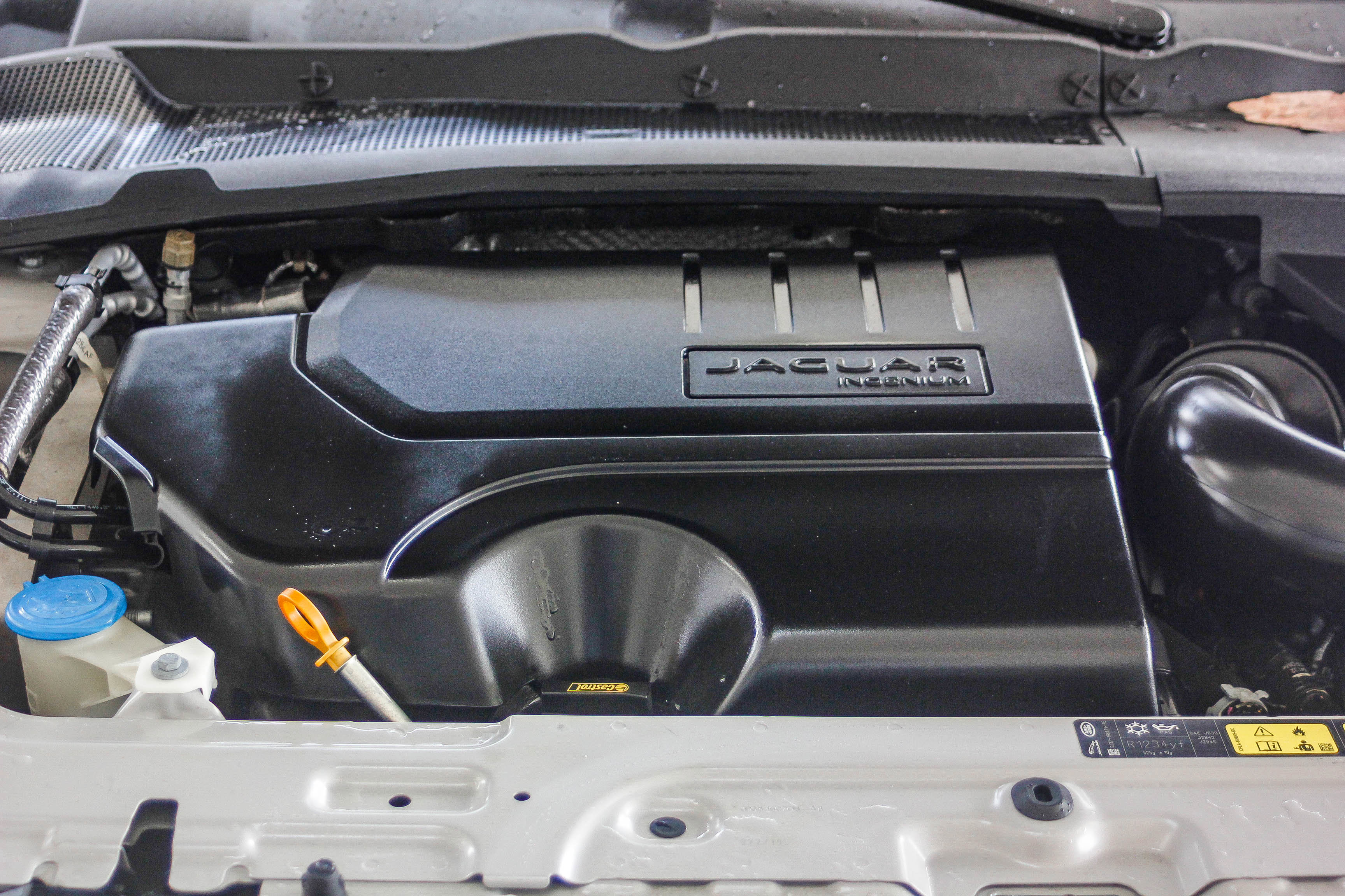 Used 2020 Jaguar E-PACE SE image 27