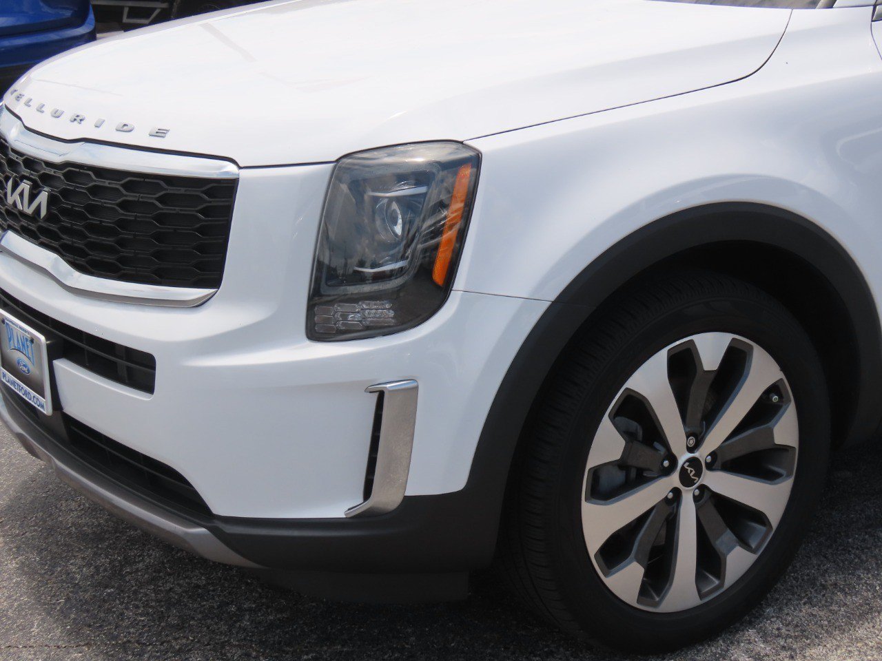 Used 2022 Kia Telluride S AWD/4WD image 3