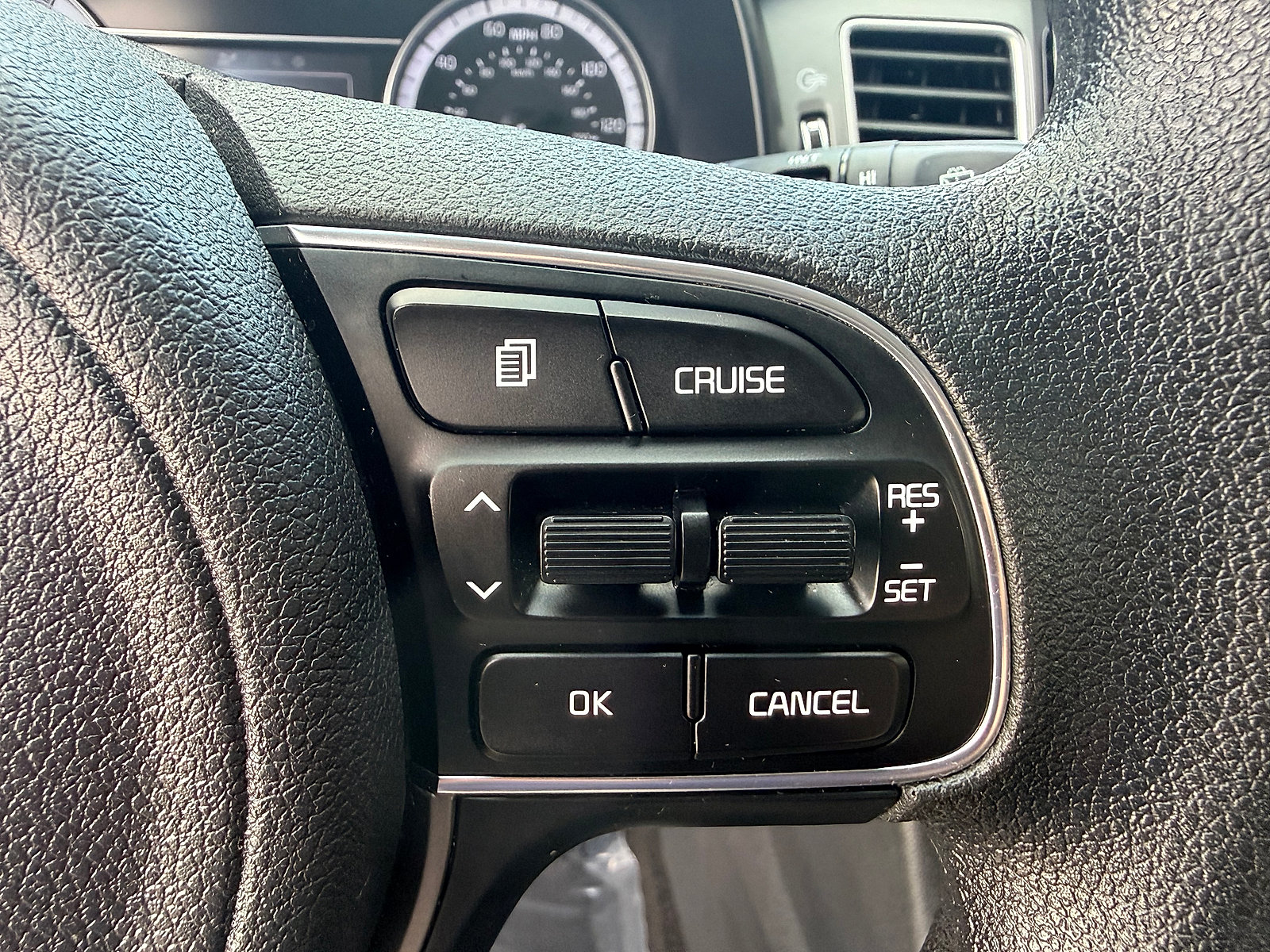 Used 2018 Kia Niro FE FWD image 24