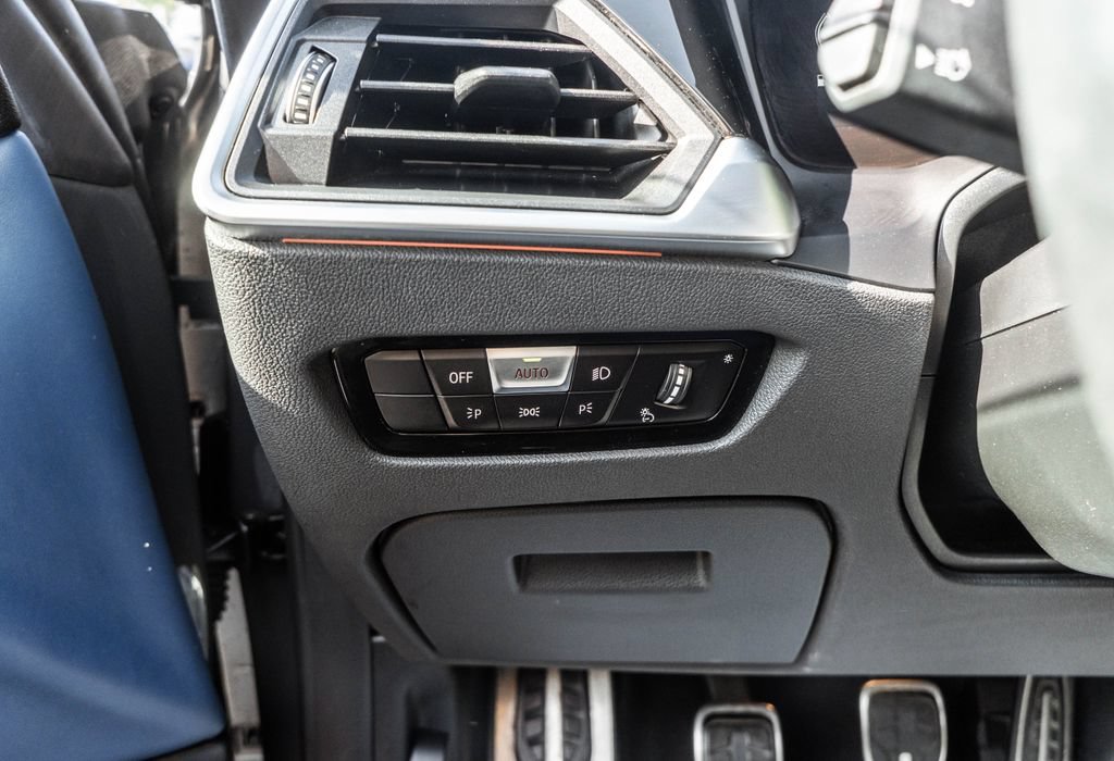 Used 2021 BMW M4 Coupe w/ Executive Package RWD image 19