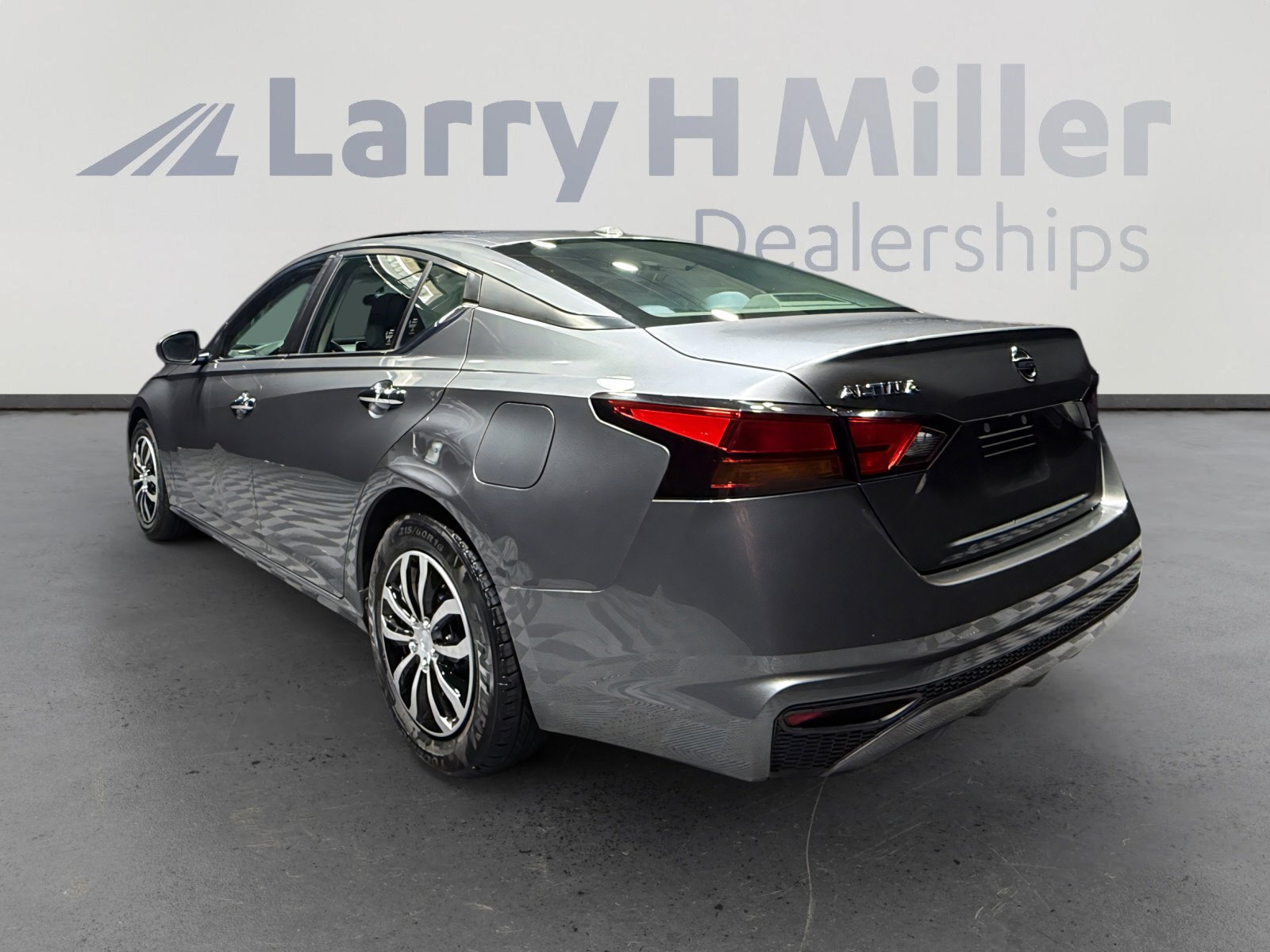 Used 2020 Nissan Altima 2.5 S image 3