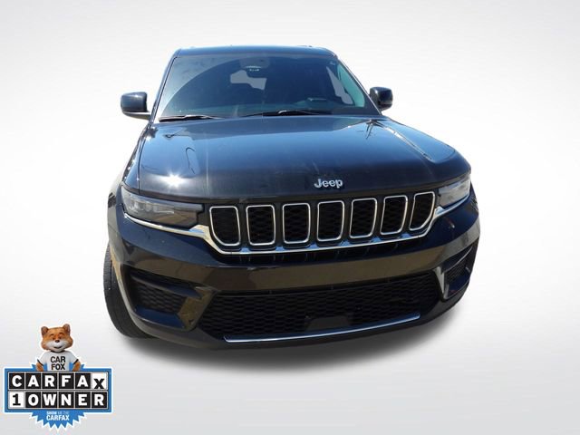 Used 2023 Jeep Grand Cherokee Laredo image 3