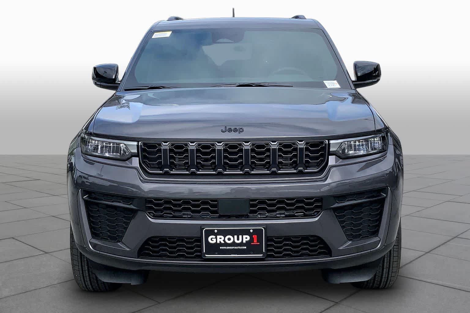 New 2026 Jeep Grand Cherokee Altitude AWD/4WD image 3