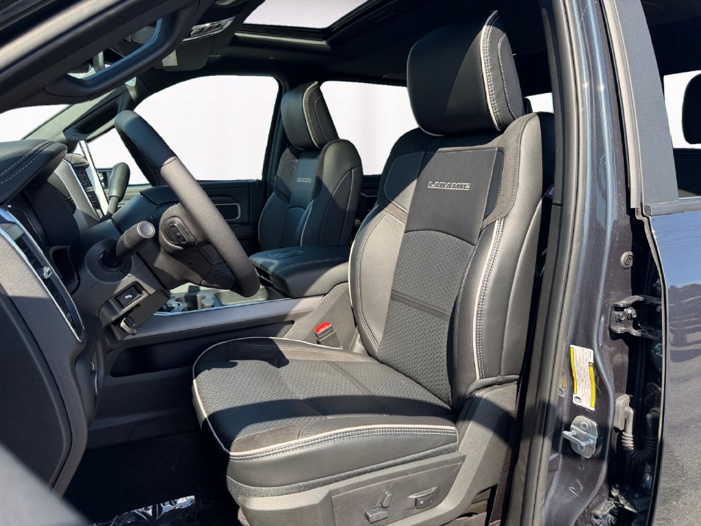 New 2026 RAM 3500 Laramie AWD/4WD image 9