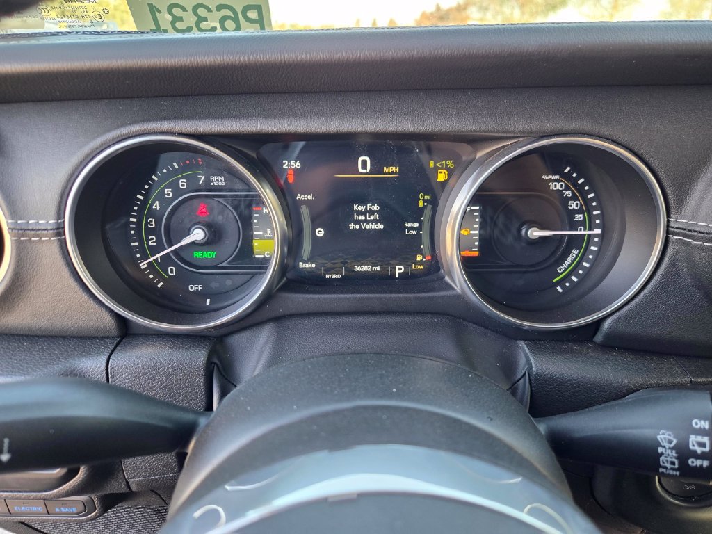 Used 2023 Jeep Wrangler Unlimited Sahara w/ Cold Weather Group AWD/4WD image 24