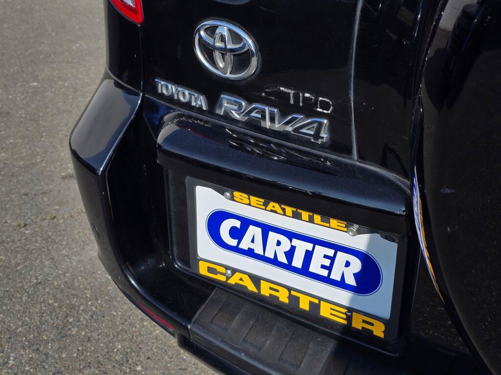 Used 2011 Toyota RAV4 Limited AWD/4WD image 15