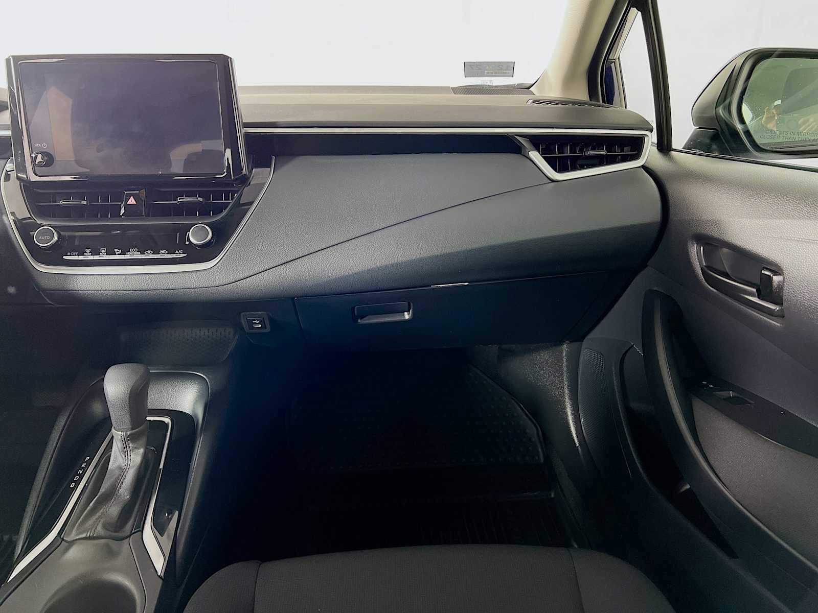 Used 2023 Toyota Corolla LE image 22