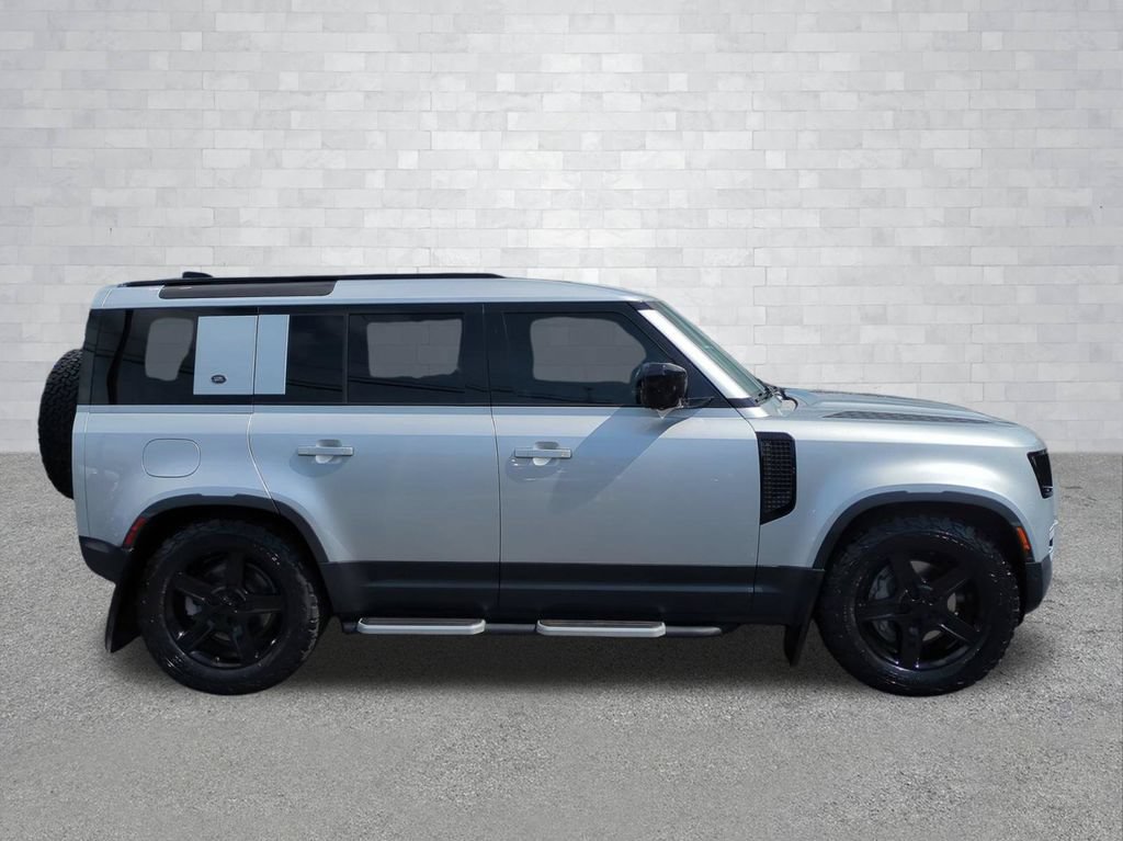 Used 2020 Land Rover Defender 110 HSE AWD/4WD image 3