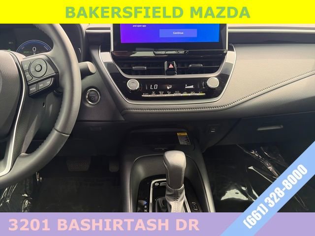 Used 2025 Toyota Corolla SE w/ SE Premium Package image 19