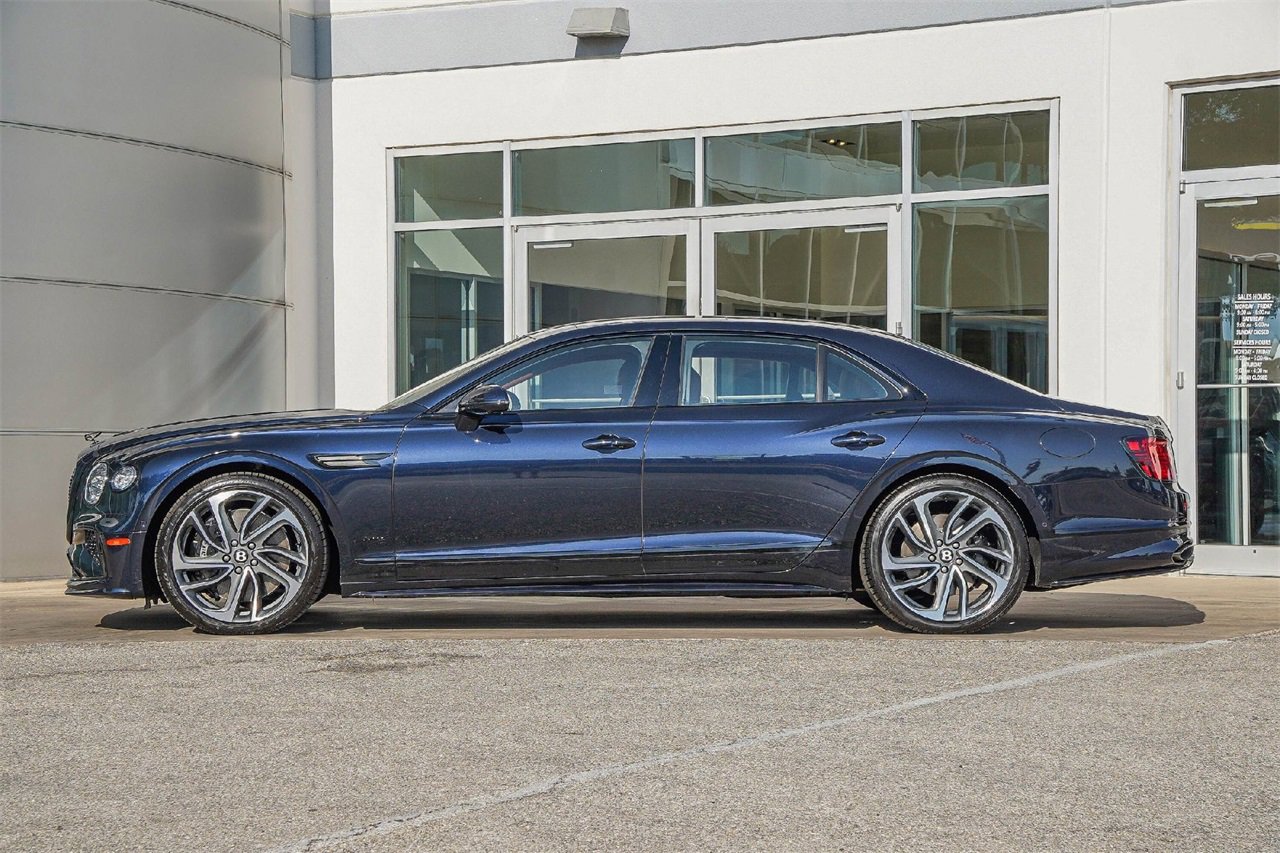 New 2026 Bentley Flying Spur Plug-In Hybrid image 16