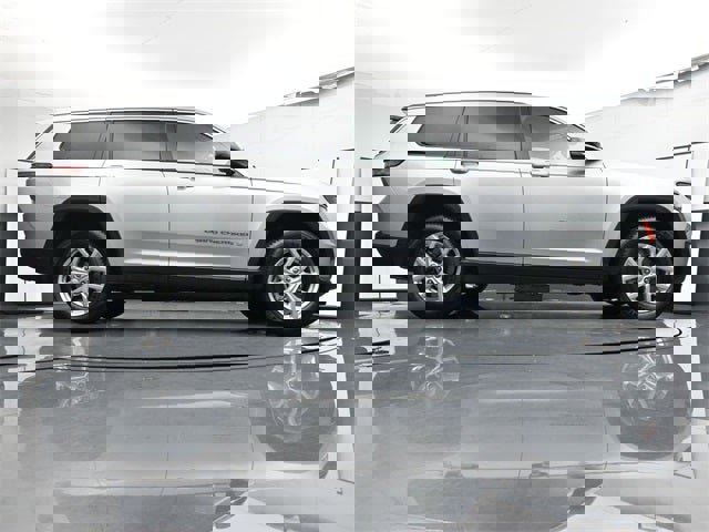 Used 2023 Jeep Grand Cherokee L Limited image 40