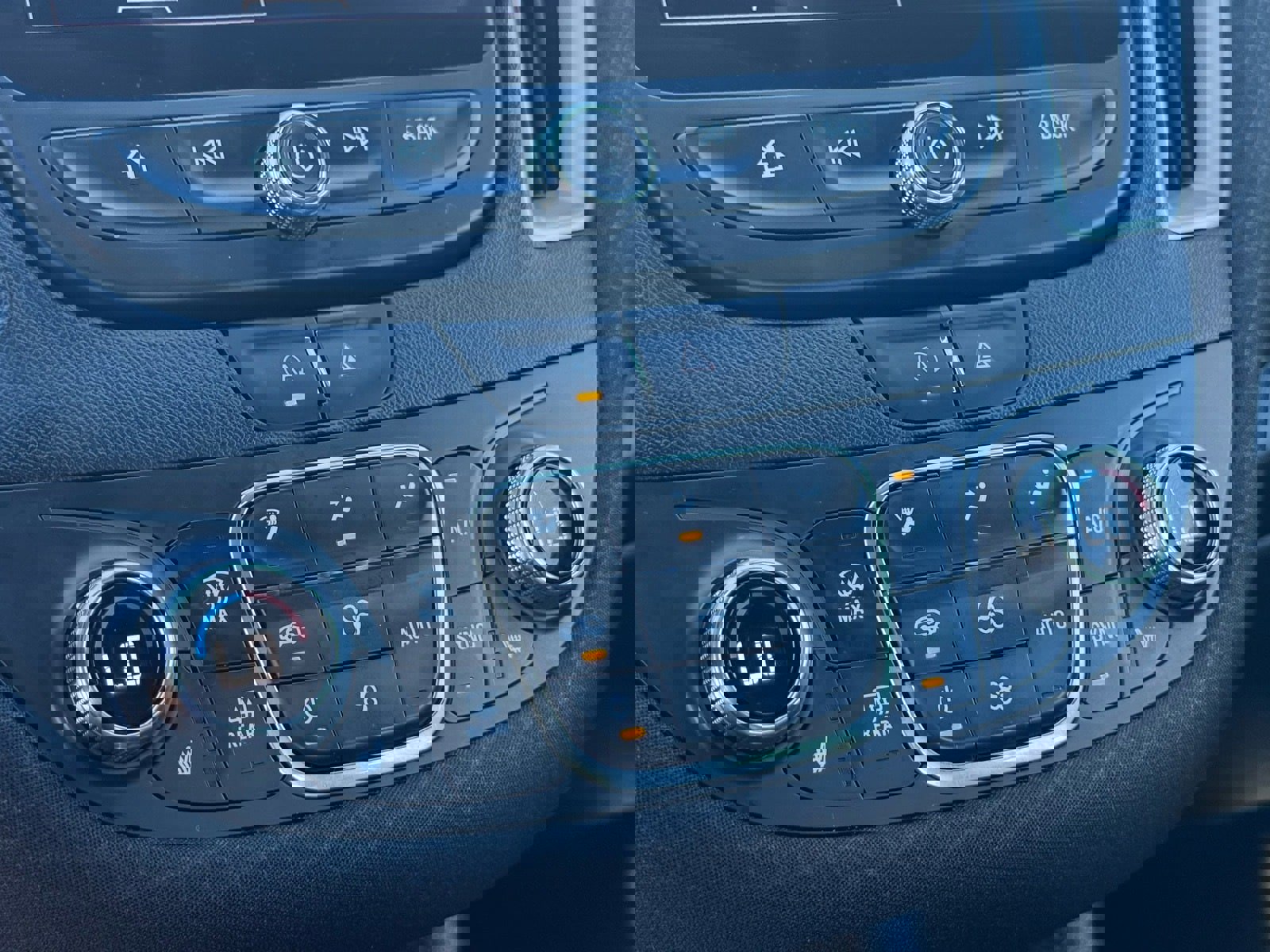 Used 2022 Chevrolet Malibu LT image 24