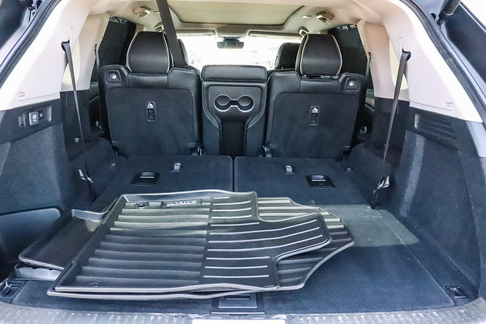 Used 2023 Acura MDX SH-AWD w/ Advance Package image 29
