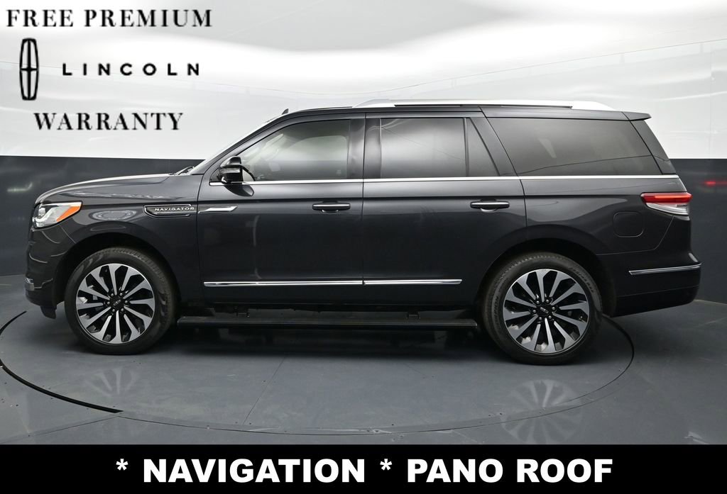 Used 2022 Lincoln Navigator Reserve image 5
