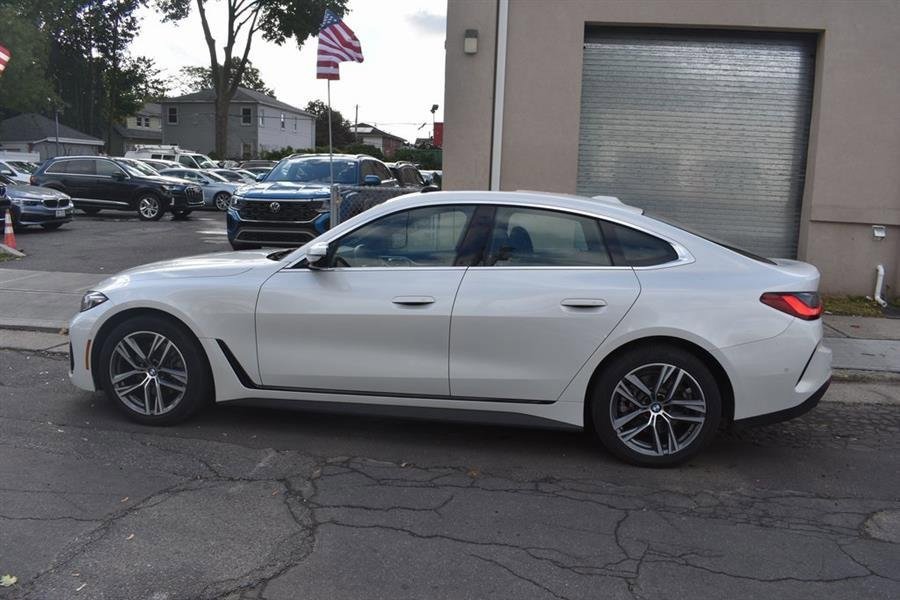 Used 2025 BMW 430i xDrive w/ Premium Package image 5