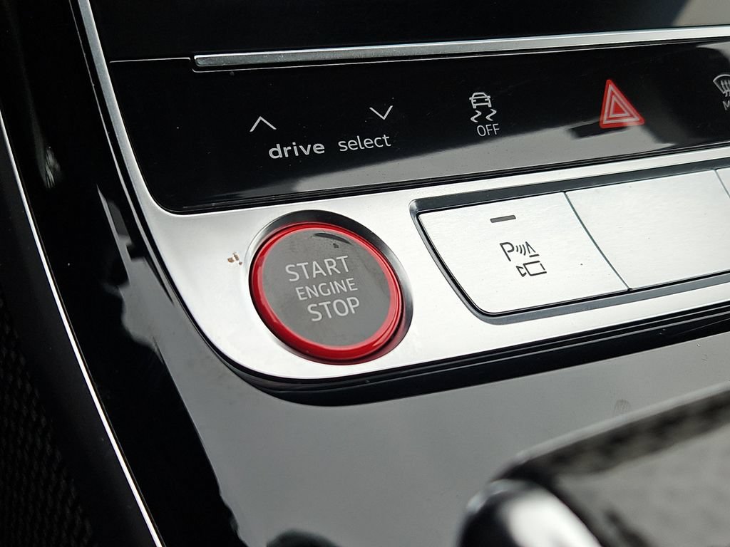 Certified 2023 Audi S8 AWD/4WD image 28