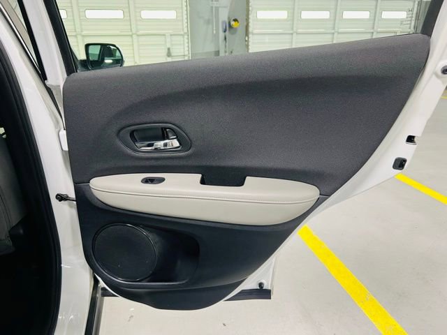 Used 2021 Honda HR-V LX image 29