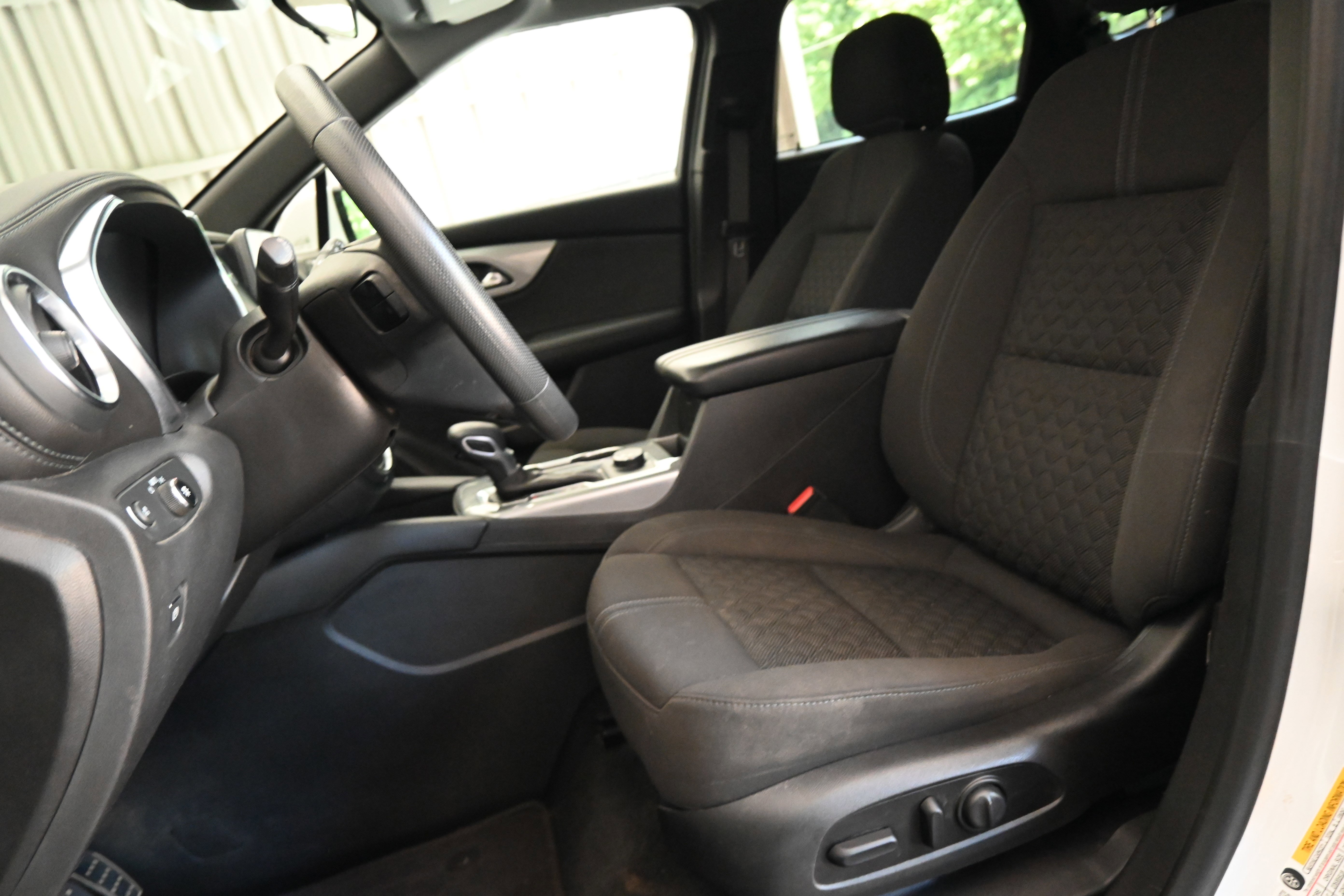 Used 2021 Chevrolet Blazer LT FWD image 16