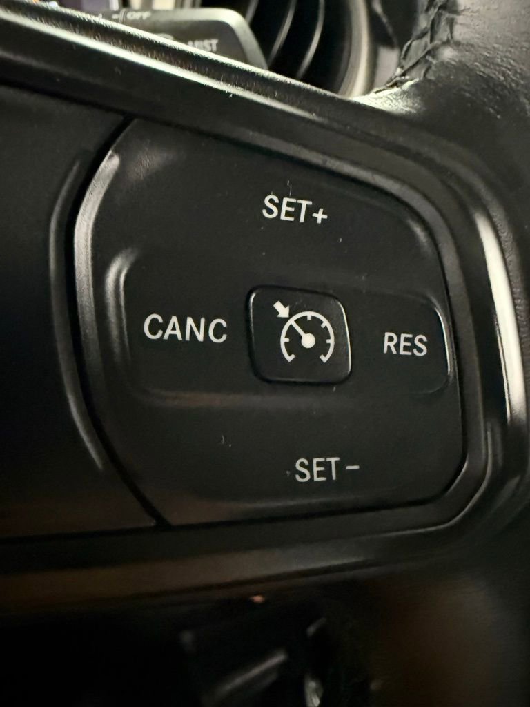 Used 2021 Jeep Gladiator Willys image 33