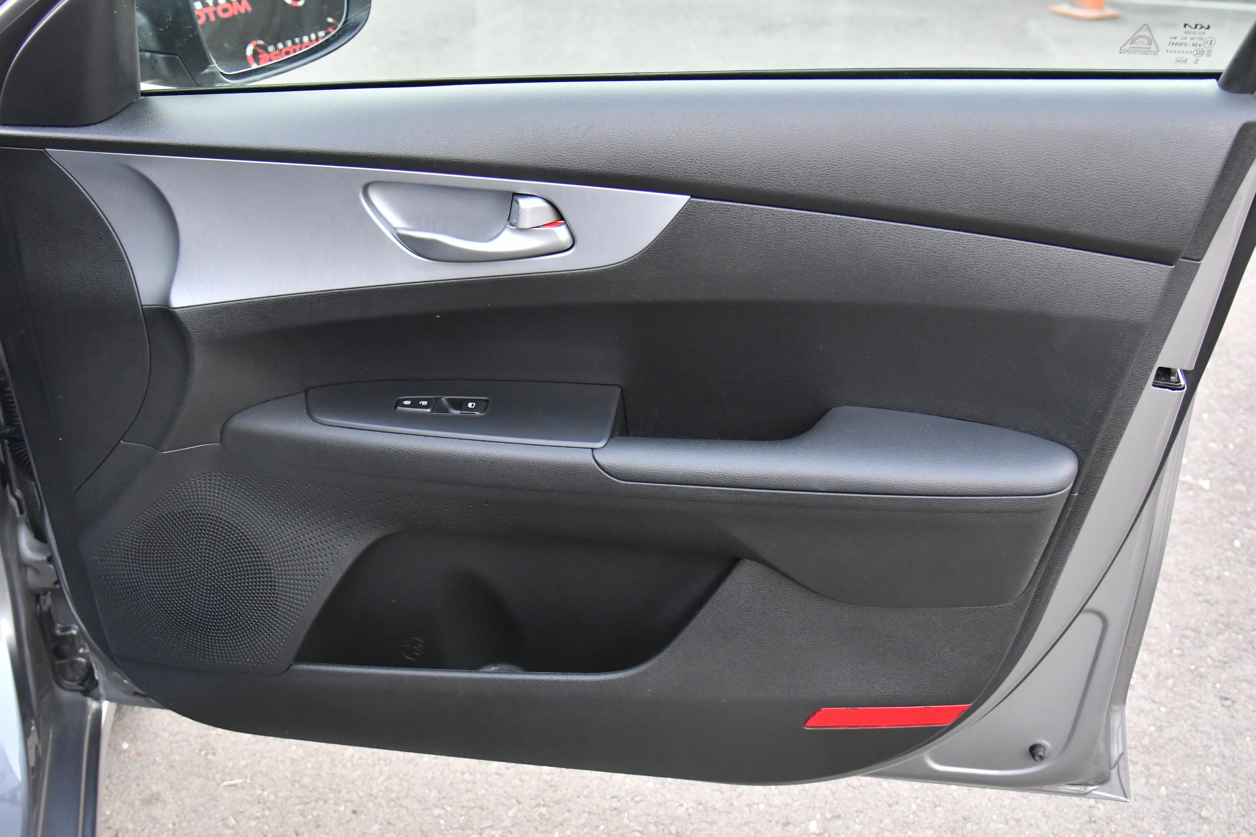 Used 2023 Kia Forte LXS image 34