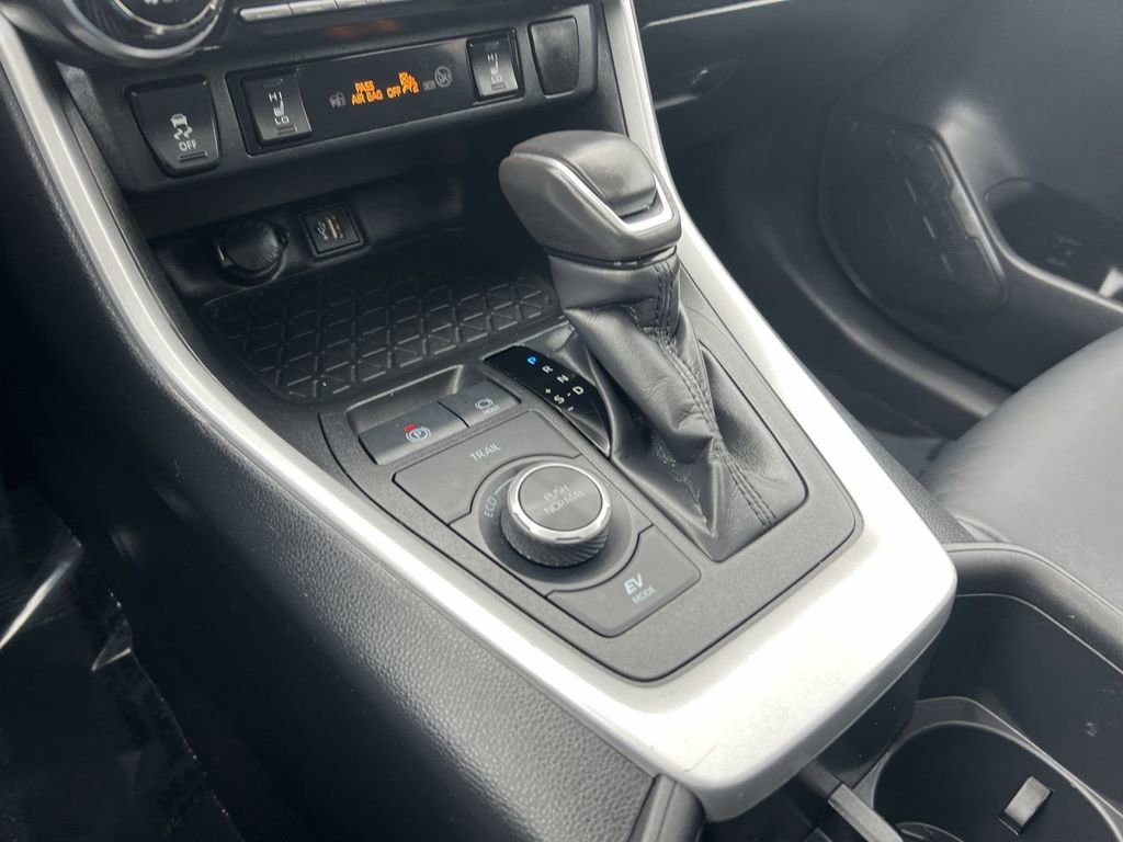 Used 2024 Toyota RAV4 XLE Premium w/ Weather Package image 21