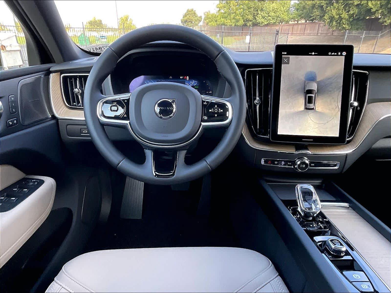 New 2027 Volvo XC60 T8 Plus AWD/4WD image 15