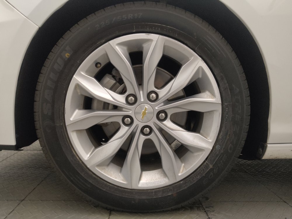 Used 2022 Chevrolet Malibu LT FWD image 31