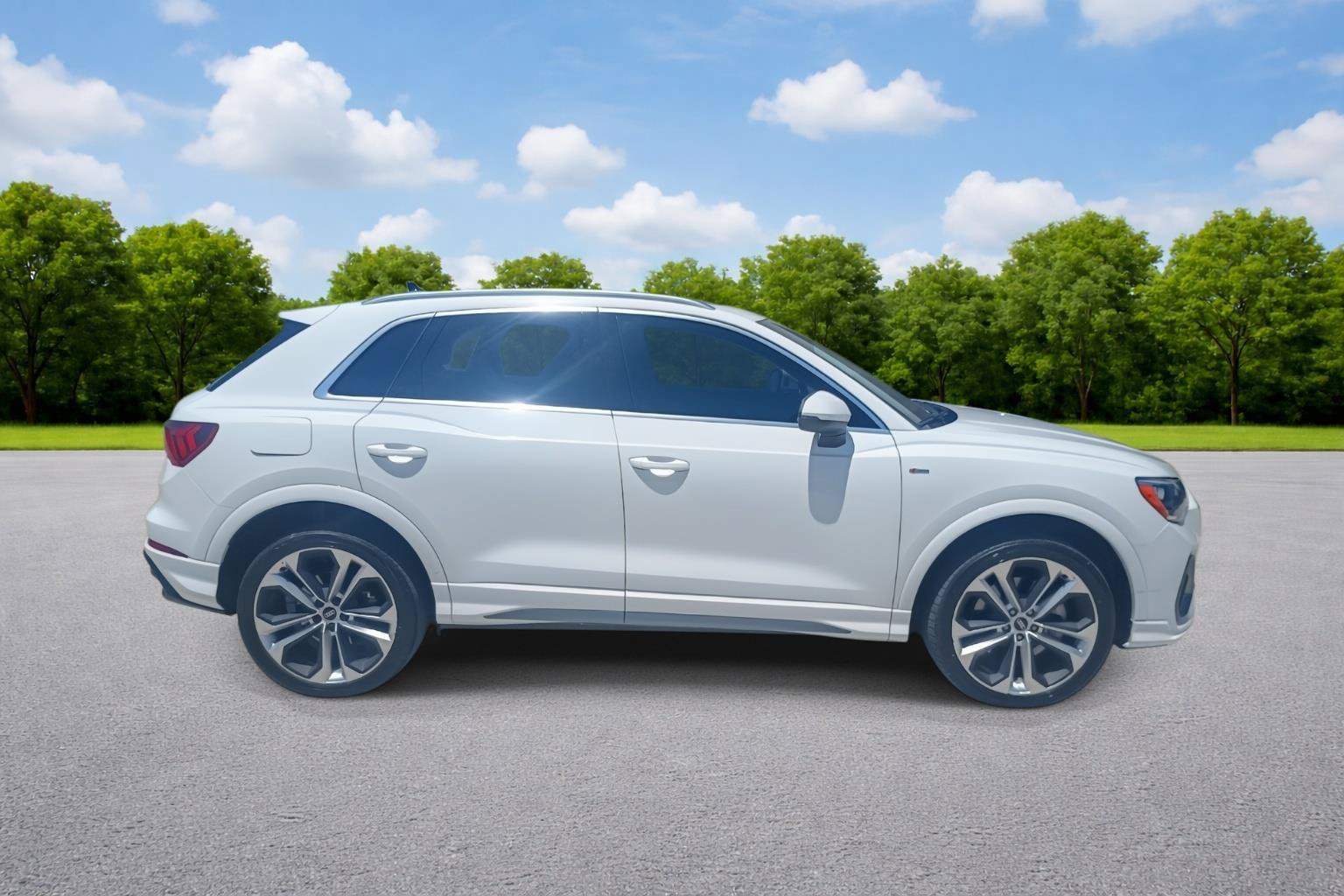 Used 2021 Audi Q3 2.0T Premium w/ Convenience Package AWD/4WD image 8