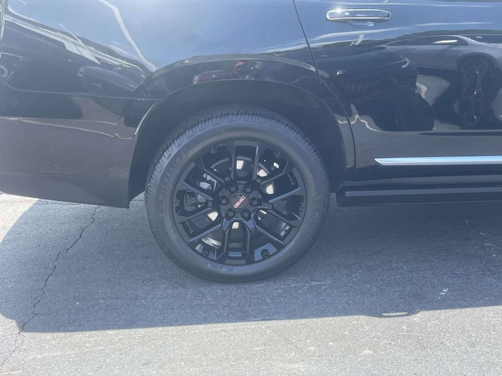 Used 2023 GMC Yukon Denali AWD/4WD image 9