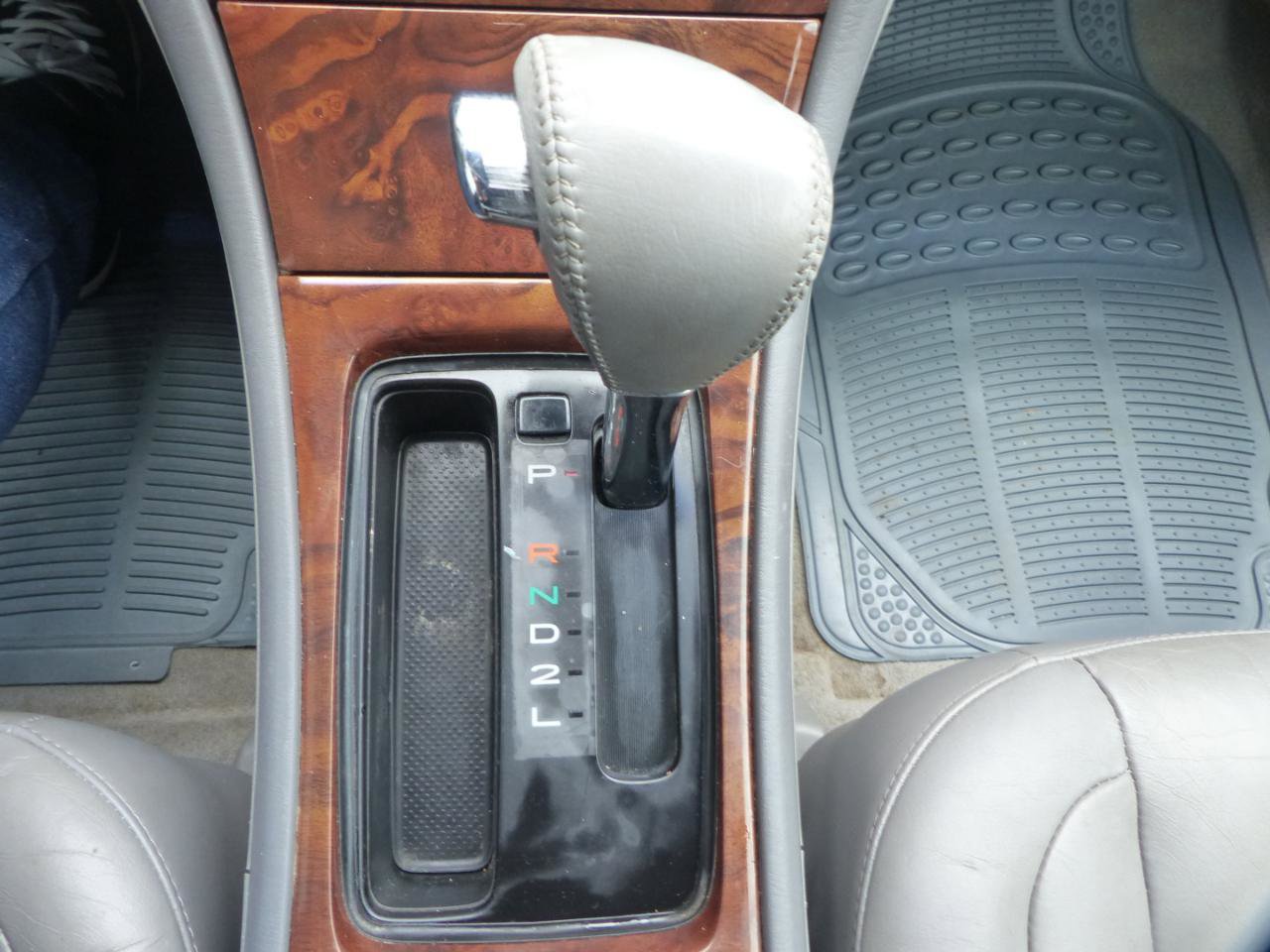 Used 2004 Toyota Avalon XL FWD image 23