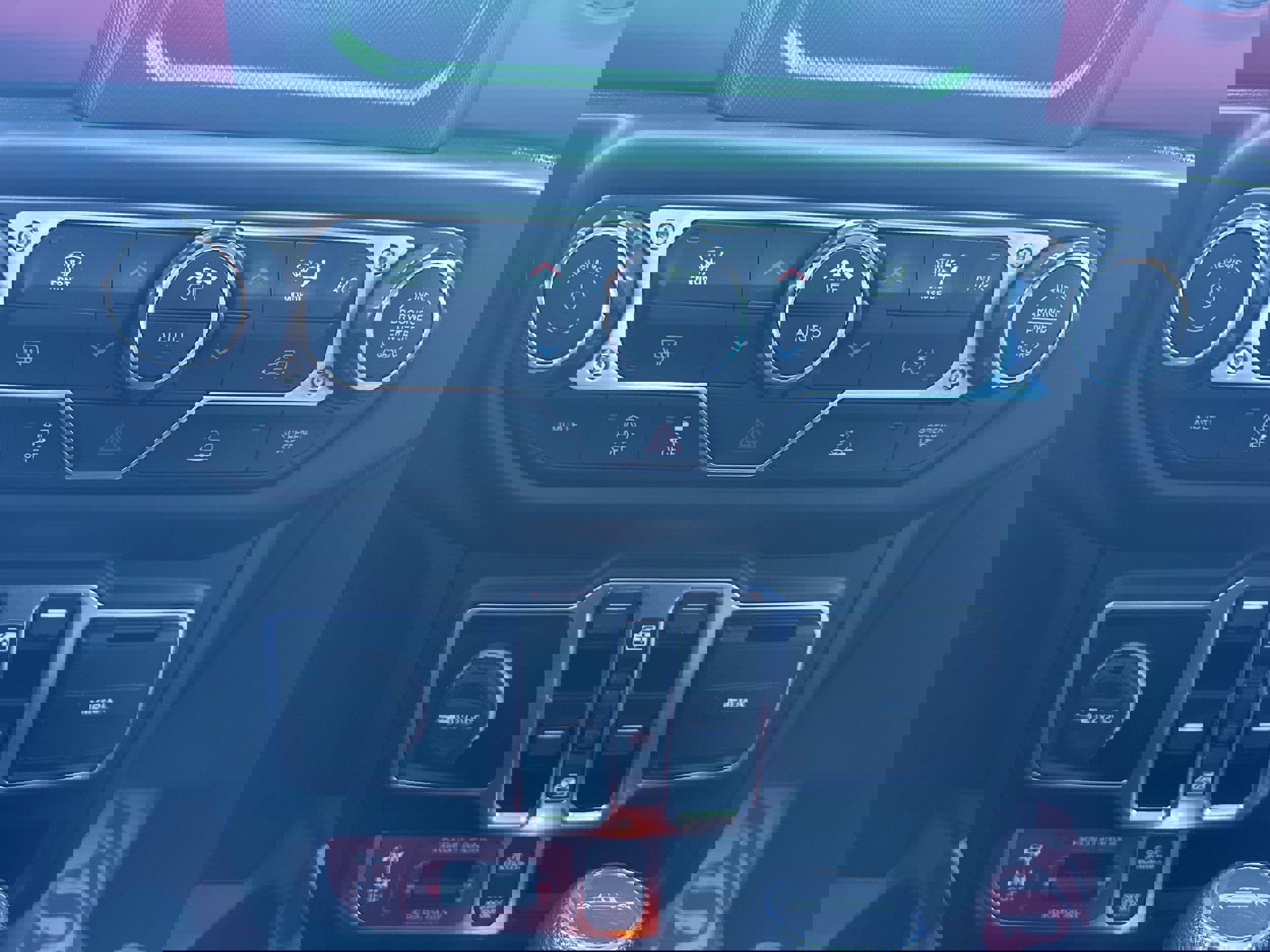 Used 2020 Jeep Gladiator Rubicon image 25