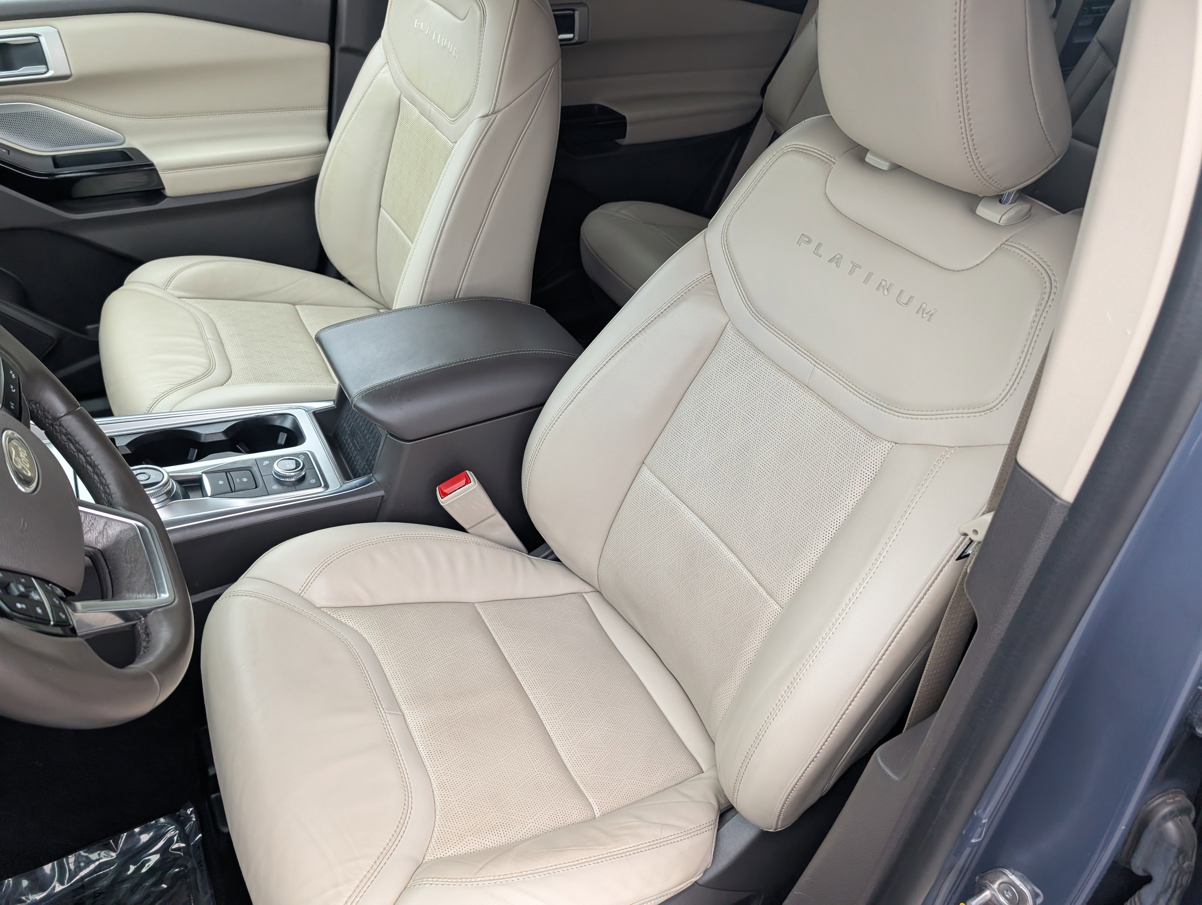 Used 2021 Ford Explorer Platinum w/ Equipment Group 601A image 12