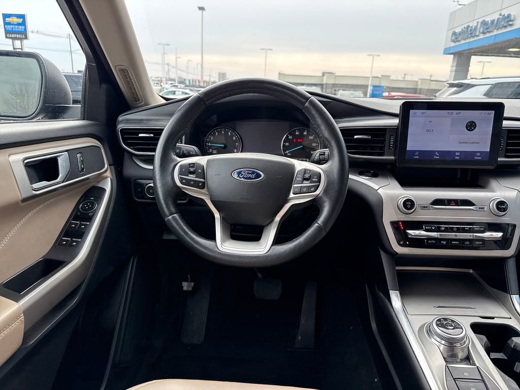 Used 2023 Ford Explorer XLT w/ Equipment Group 202A image 17