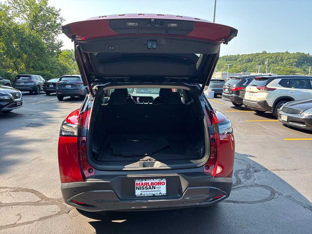 Certified 2025 Nissan Murano SL w/ Cargo Package AWD/4WD image 13