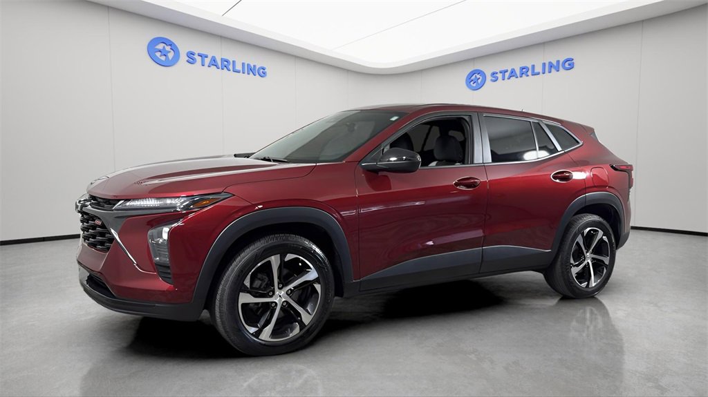 Certified 2024 Chevrolet Trax RS w/ Driver Confidence Package image 3